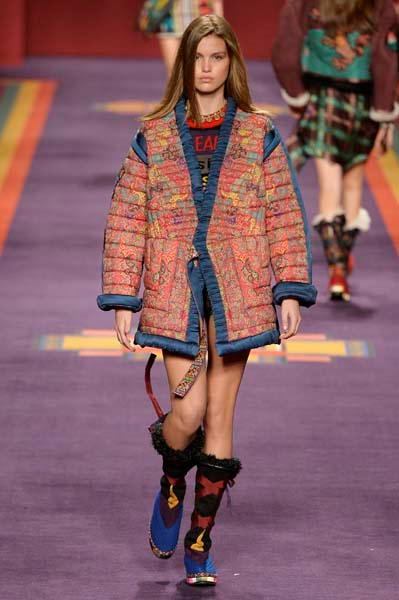 MİLANO MODA HAFTASININ ÖNE ÇIKANLARI