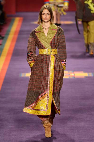 MİLANO MODA HAFTASININ ÖNE ÇIKANLARI