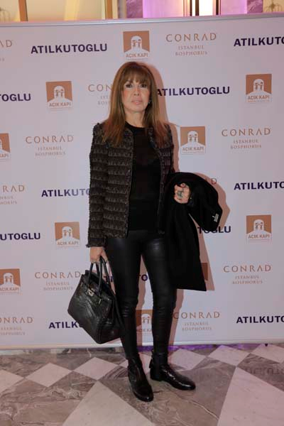 DERNEK YARARINA ATIL KUTOĞLU DEFİLESİ