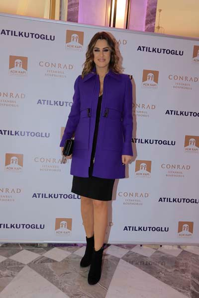 DERNEK YARARINA ATIL KUTOĞLU DEFİLESİ