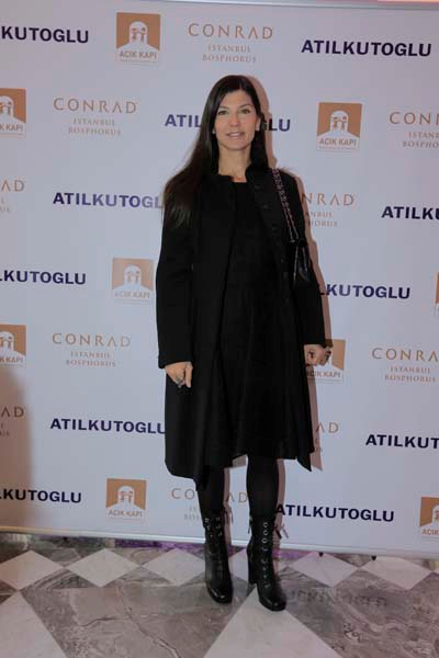 DERNEK YARARINA ATIL KUTOĞLU DEFİLESİ