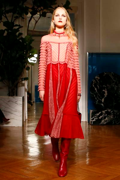 VALENTINO ROMANTİZMİ