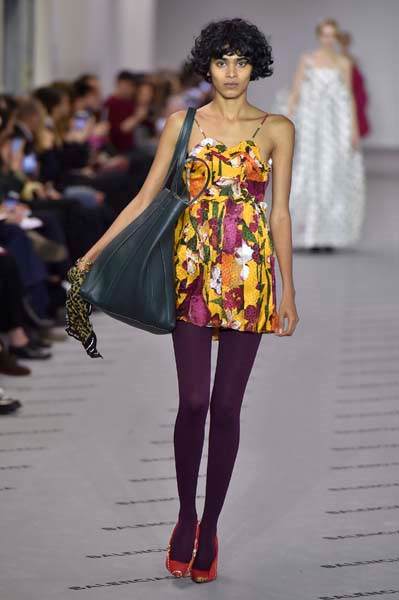 BALENCIAGA’NIN İLK GÜNLERİNE GÖNDERMELER