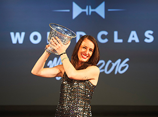 BARIN ARKASINDAKİ ŞAMPİYON