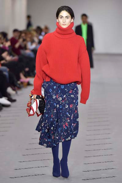 BALENCIAGA’NIN İLK GÜNLERİNE GÖNDERMELER