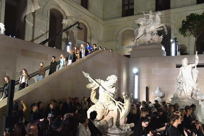 PARİS MODA HAFTASI SONA ERDİ