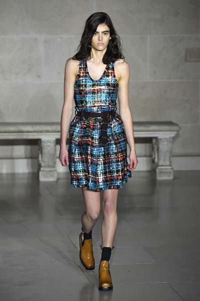 PARİS MODA HAFTASI SONA ERDİ