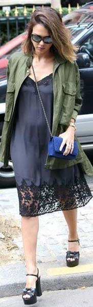 JESSICA ALBA VE ÇANTALARI