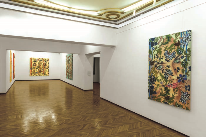 KADININ YERİNİ SORGULUYOR