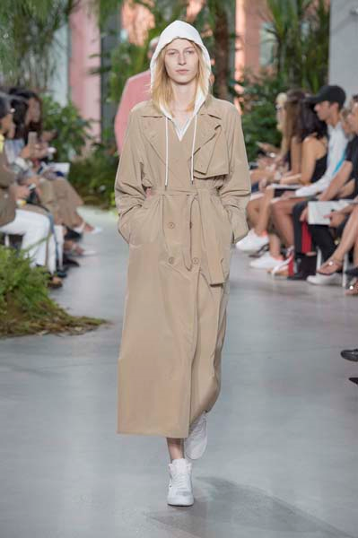 TRENÇKOT MODELLERİ