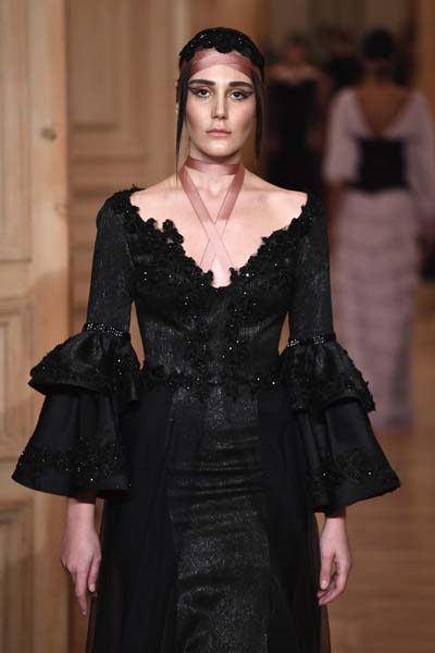 MBFWI ÖZLEM SÜER DEFİLESİ