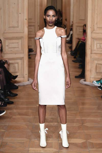 MBFWI İKİNCİ DEFİLESİ BURÇE BEKREK