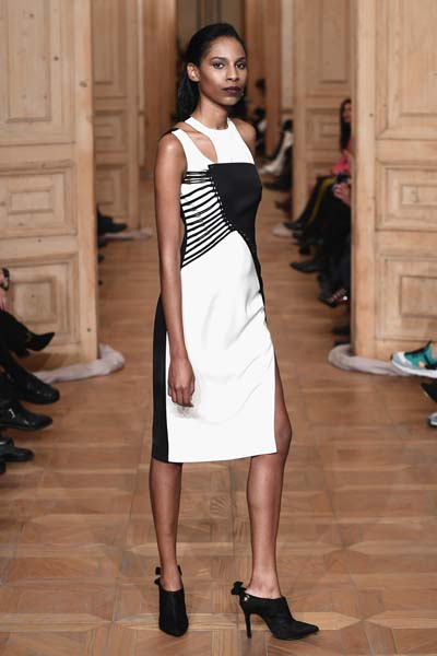 MBFWI İKİNCİ DEFİLESİ BURÇE BEKREK