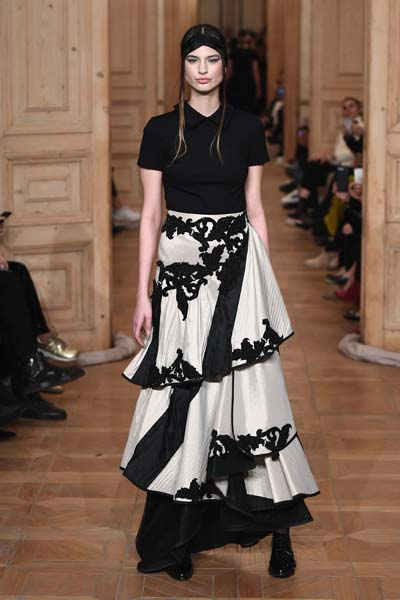 MBFWI ÖZLEM SÜER DEFİLESİ