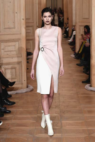 MBFWI İKİNCİ DEFİLESİ BURÇE BEKREK