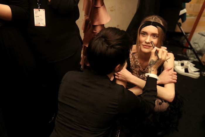 ÖZLEM SÜER BACKSTAGE