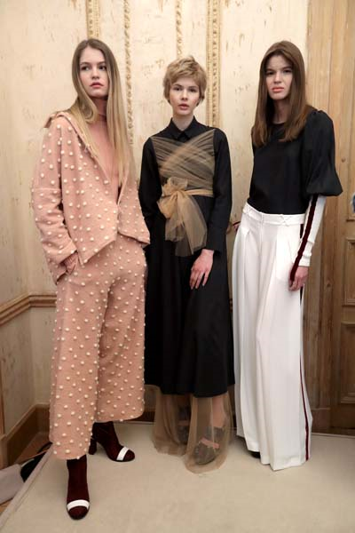 MBFWI İKİNCİ GÜNÜ AÇILIŞ DEFİLESİ MEHTAP ELAİDİ