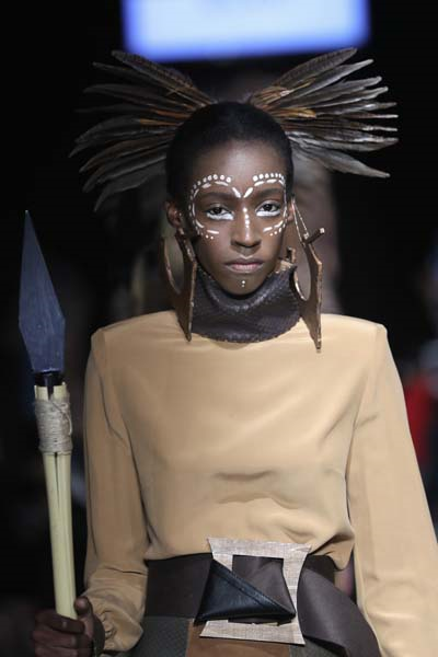 MBFWI İKİNCİ GÜNÜ DEFİLELERİNDEN CEREN OCAK