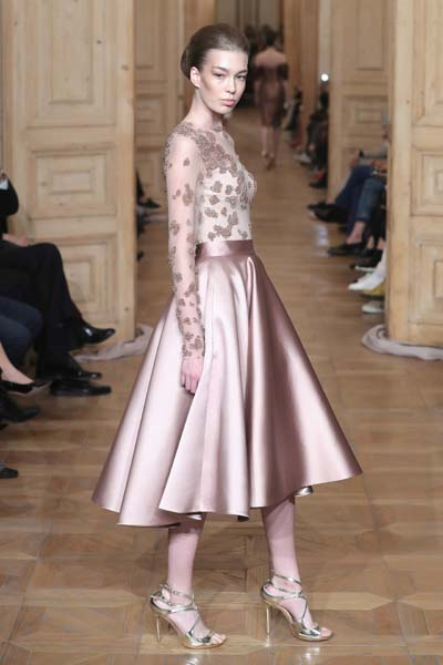 NİHAN PEKER DEFİLESİNDEN ÖZEL KARELER