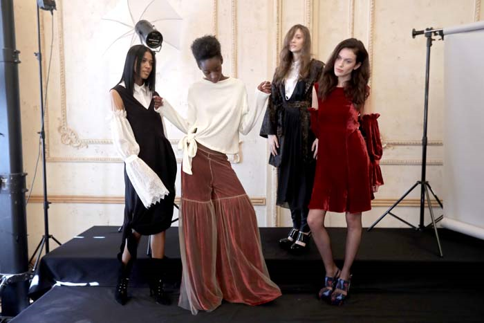 MBFWI İKİNCİ GÜNÜ AÇILIŞ DEFİLESİ MEHTAP ELAİDİ