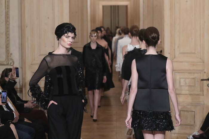 NİHAN PEKER DEFİLESİNDEN ÖZEL KARELER