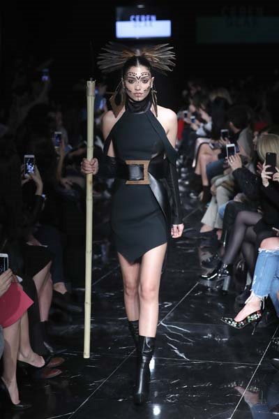 MBFWI İKİNCİ GÜNÜ DEFİLELERİNDEN CEREN OCAK