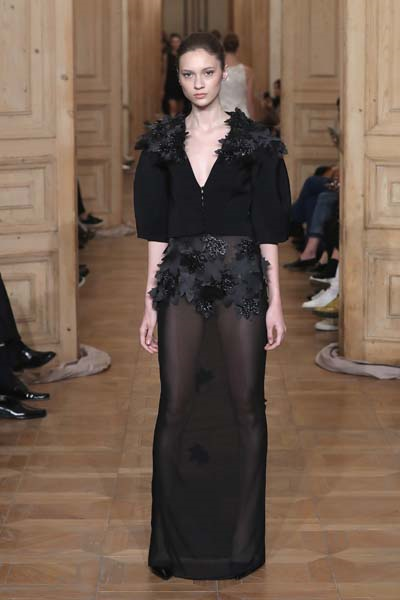 NİHAN PEKER DEFİLESİNDEN ÖZEL KARELER