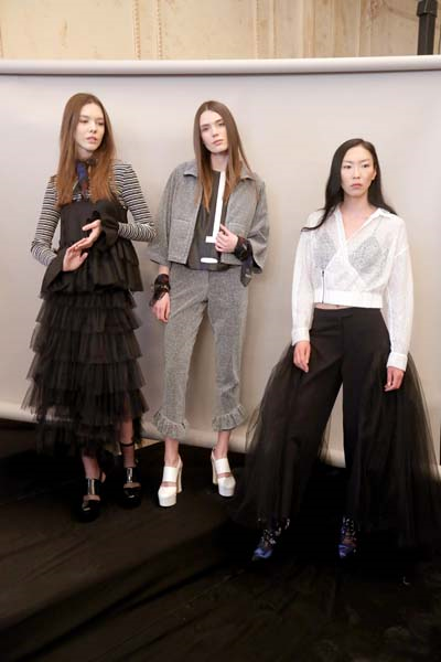 MBFWI İKİNCİ GÜNÜ AÇILIŞ DEFİLESİ MEHTAP ELAİDİ