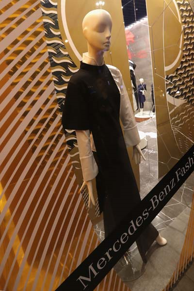 MBFWI İKİNCİ GÜNÜN DEFİLESİNDEN T.A.G.G.