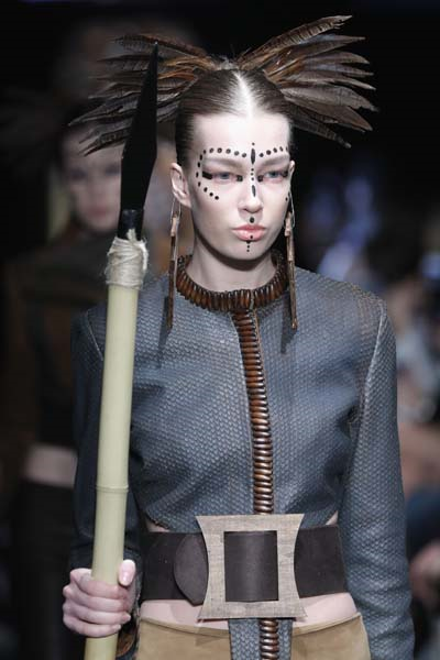 MBFWI İKİNCİ GÜNÜ DEFİLELERİNDEN CEREN OCAK