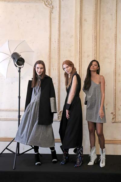 MBFWI İKİNCİ GÜNÜ AÇILIŞ DEFİLESİ MEHTAP ELAİDİ