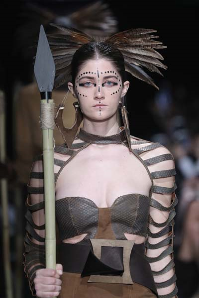 MBFWI İKİNCİ GÜNÜ DEFİLELERİNDEN CEREN OCAK