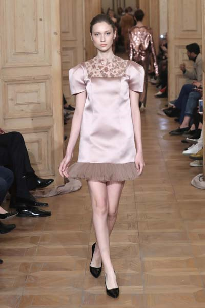 NİHAN PEKER DEFİLESİNDEN ÖZEL KARELER