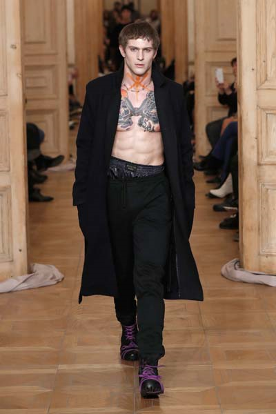 BRAND WHO DEFİLESİNDEN KARELER