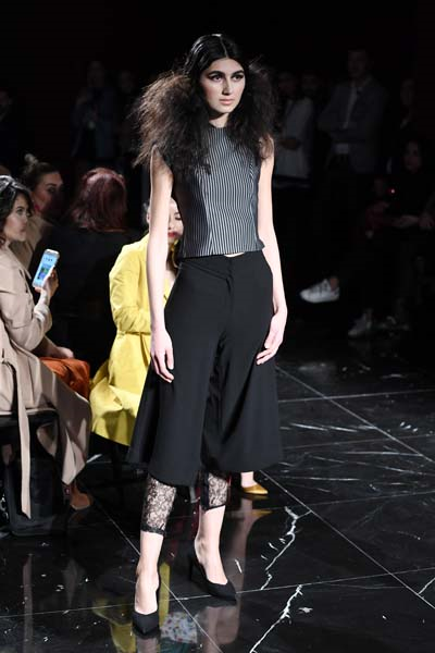 MERT ERKAN DEFİLESİNDEN ÖZEL KARELER