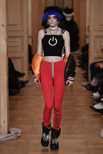 MBFWI EN RENKLİ DEFİLESİ DB BERDAN 