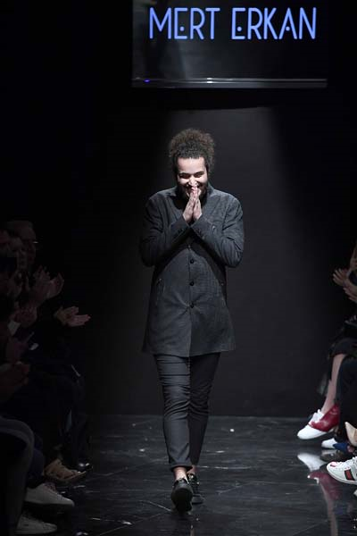 MERT ERKAN DEFİLESİNDEN ÖZEL KARELER