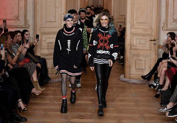 MBFWI EN RENKLİ DEFİLESİ DB BERDAN 