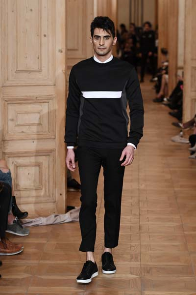 MBFWI ÜÇÜNCÜ GÜNÜ DEFİLESİ : NİYAZİ ERDOĞAN