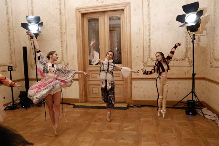 MBFWIUN EN ROMANTİK DEFİLESİ BASHAQUES