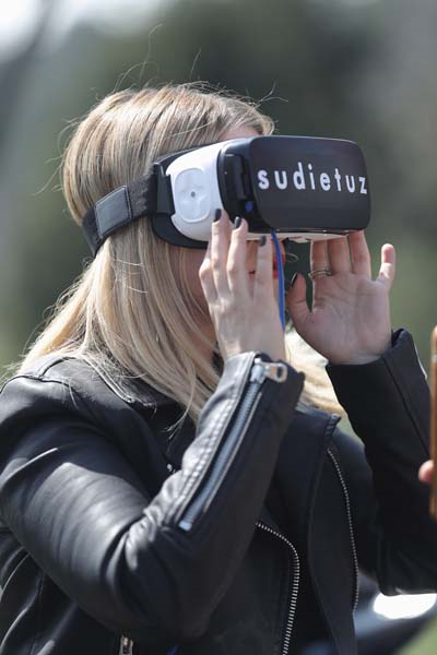 MODA HAFTASINA VRLI SUNUM SUDİ ETUZ