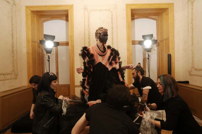 BASHAQUES DEFİLESİ BACKSTAGE