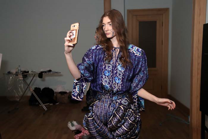 BASHAQUES DEFİLESİ BACKSTAGE