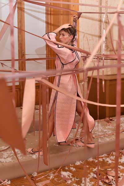 MBFWIUN EN ROMANTİK DEFİLESİ BASHAQUES