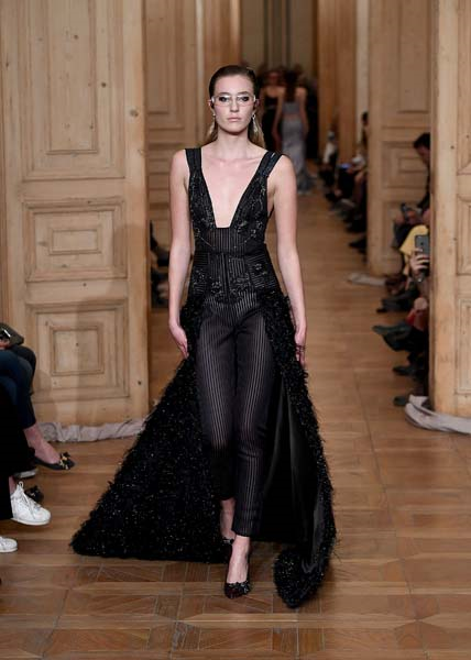 DÖRDÜNCÜ GÜNÜN SON DEFİLESİ GÜLÇİN ÇENGEL