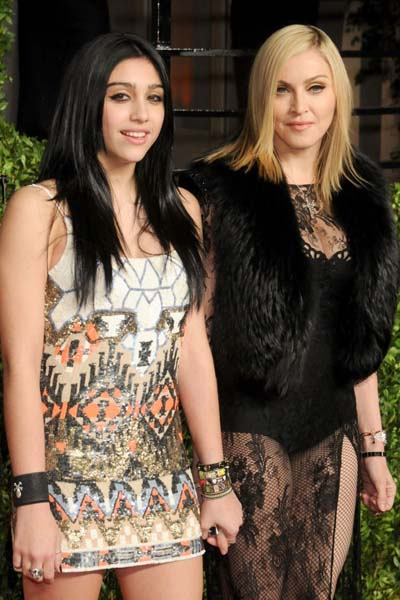 TIPKISININ AYNI ÇOCUKLAR