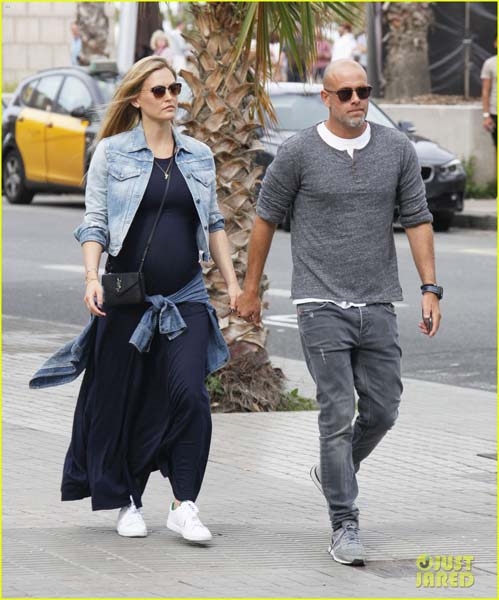 BAR RAFAELİ ANNE OLUYOR