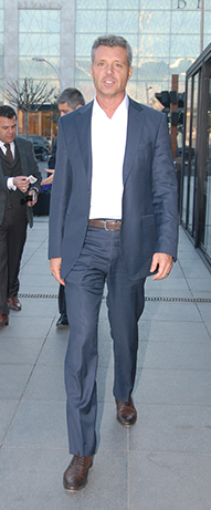 TOPLANTI İÇİN GELDİ