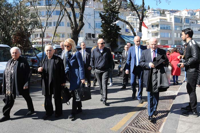 AYHAN ŞAHENKİN 18. ÖLÜM YILDÖNÜMÜ 