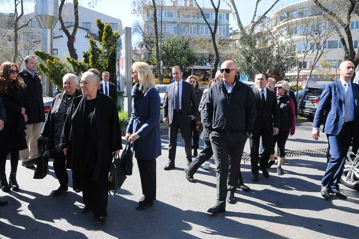 AYHAN ŞAHENKİN 18. ÖLÜM YILDÖNÜMÜ 